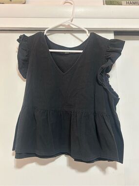 SHEIN Black Ruffle Sleeve V-Neck Peplum Blouse